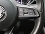 Alfa Romeo Giulia 2.0T Sprint 200PK Automaat / Camera / Leder / Carplay / Origineel NL