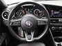 Alfa Romeo Giulia 2.0T Sprint 200PK Automaat / Camera / Leder / Carplay / Origineel NL