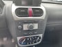 Opel Tigra 1.8 16V TWINTOP Cosmo Heerlijk met open dak door het landschap.....