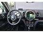 MINI Countryman 2.0 Cooper SE ALL4 | CRUISE CONTROL | HEAD UP | ELEKTRISCHE ACHTERKLEP | PANORRAMADAK | ACHTERUITRIJCAMERA | APPLE CARPLAY | VOLLEDEREN BEKLEDING |