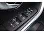 Volvo V40 2.0 T4 R-Design | 190PK | Leer | Panorama-dak | Trekhaak | Camera | Stoelverwarming |