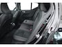Volvo XC40 2.0 B3 Ultra Black Edition | Rijklaar! | S/K-Dak | Harman/Kardon | Bliss | Stuur-stoel+Voorruitverw. | 360*+PDC | Memory | Nav+App.Connect | Elek. Klep V