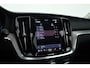 Volvo V60 2.0 T6 Plug-in hybrid AWD Plus Dark | SOH 98,2 % | Pano-dak | 360 camera | Trekhaak | Harman/ Kardon |