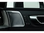 Volvo XC60 T6 Plug-in AWD Ultra Black Edition | Vol | Luchtvering | Massage | B&W Audio | Trekhaak | 360 camera | Head-up |