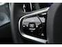 Volvo XC60 2.0 T6 Plug-in hybrid AWD Ultra Black Edition | Pano | Trekhaak | 360 cam | Head up | B&W audio | ACC | Blis | Stoel & Stuur verw. |