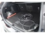 Volvo XC60 2.0 T6 Plug-in hybrid AWD Ultra Black Edition | Pano | Trekhaak | 360 cam | Head up | B&W audio | ACC | Blis | Stoel & Stuur verw. |