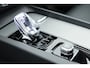 Volvo XC60 2.0 T6 Plug-in hybrid AWD Ultra Black Edition | Pano | Trekhaak | 360 cam | Head up | B&W audio | ACC | Blis | Stoel & Stuur verw. |