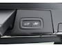 Volvo XC60 2.0 T6 Plug-in hybrid AWD Ultra Black Edition | Pano | Trekhaak | 360 cam | Head up | B&W audio | ACC | Blis | Stoel & Stuur verw. |