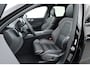 Volvo XC60 2.0 T6 Plug-in hybrid AWD Ultra Black Edition | Pano | Trekhaak | 360 cam | Head up | B&W audio | ACC | Blis | Stoel & Stuur verw. |