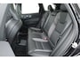 Volvo XC60 2.0 T6 Plug-in hybrid AWD Ultra Black Edition | Pano | Trekhaak | 360 cam | Head up | B&W audio | ACC | Blis | Stoel & Stuur verw. |