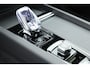 Volvo XC60 2.0 T8 Plug-in hybrid AWD Ultra Black Edition | Facelift 2026 | Pano-dak | H&K Audio | Head up | Gelaagd Glas | Blis | ACC | 360 camera |