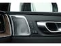 Volvo XC60 2.0 T6 Plug-in hybrid AWD Ultra Dark | Luchtvering | Bowers & Wilkins | Massage | Stoelventilatie | 360 camera | HUD |