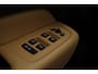 Volvo XC60 2.0 T6 Plug-in hybrid AWD Ultra Dark | Luchtvering | Bowers & Wilkins | Massage | Stoelventilatie | 360 camera | HUD |