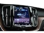Volvo XC60 2.0 T6 Plug-in hybrid AWD Ultra Dark | Luchtvering | Bowers & Wilkins | Massage | Stoelventilatie | 360 camera | HUD |