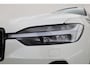 Volvo XC60 2.0 T8 Plug-in hybrid AWD Plus Dark 455 PK Long Range |Luchtvering |  Sportstoelen | Zwarte hemel | 360 camera |