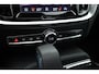 Volvo V60 2.0 T8 Plug-in hybrid AWD Plus Bright | 455 PK | Pano-dak | Forest Lake | 360 camera | Head-up |