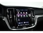 Volvo V60 2.0 T8 Plug-in hybrid AWD Plus Bright | 455 PK | Pano-dak | Forest Lake | 360 camera | Head-up |