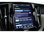 Volvo XC60 2.0 T8 Plug-in hybrid AWD Ultimate Dark | SOH 99,9% | Trekhaak | Head-up | Sport Stoelen | 360 camera |
