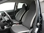 Toyota Aygo 1.0 VVT-i x-cite | Climate Control | Dealer Onderhouden | Achteruitrijcamera | Onderweg-naar-dealer