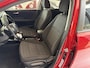 Kia Stonic 1.0 T-GDi DynamicPlusLine Achteruitrijcamera - Airco - Parkeersensor achter - Navigatie - Cruise control - Dakrails - keyless entry and start - Elektrische ramen - Radio - Mistlampen - Bluetooth - Licht metalen velgen Start/stop systeem - Elektrische ramen - Stuur multifunctioneel