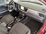 Kia Stonic 1.0 T-GDi DynamicPlusLine Achteruitrijcamera - Airco - Parkeersensor achter - Navigatie - Cruise control - Dakrails - keyless entry and start - Elektrische ramen - Radio - Mistlampen - Bluetooth - Licht metalen velgen Start/stop systeem - Elektrische ramen - Stuur multifunctioneel