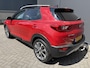 Kia Stonic 1.0 T-GDi DynamicPlusLine Achteruitrijcamera - Airco - Parkeersensor achter - Navigatie - Cruise control - Dakrails - keyless entry and start - Elektrische ramen - Radio - Mistlampen - Bluetooth - Licht metalen velgen Start/stop systeem - Elektrische ramen - Stuur multifunctioneel