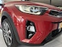 Kia Stonic 1.0 T-GDi DynamicPlusLine Achteruitrijcamera - Airco - Parkeersensor achter - Navigatie - Cruise control - Dakrails - keyless entry and start - Elektrische ramen - Radio - Mistlampen - Bluetooth - Licht metalen velgen Start/stop systeem - Elektrische ramen - Stuur multifunctioneel