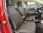 Kia Stonic 1.0 T-GDi DynamicPlusLine Achteruitrijcamera - Airco - Parkeersensor achter - Navigatie - Cruise control - Dakrails - keyless entry and start - Elektrische ramen - Radio - Mistlampen - Bluetooth - Licht metalen velgen Start/stop systeem - Elektrische ramen - Stuur multifunctioneel