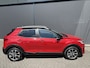 Kia Stonic 1.0 T-GDi DynamicPlusLine Achteruitrijcamera - Airco - Parkeersensor achter - Navigatie - Cruise control - Dakrails - keyless entry and start - Elektrische ramen - Radio - Mistlampen - Bluetooth - Licht metalen velgen Start/stop systeem - Elektrische ramen - Stuur multifunctioneel