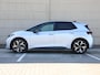 Volkswagen ID.3 Style 61 kWh accu 190 PK | Panoramadak | Steunhaak | 360 camera | Elektrisch verstelbare voorstoel | Camera |