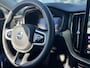 Volvo XC60 T6 Plug-in hybrid AWD Plus Dark | Panoramadak | Trekhaak | 360 Graden Camera | Head Up Display | Climate Pack |