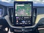 Volvo XC60 T6 Plug-in hybrid AWD Plus Dark | Panoramadak | Trekhaak | 360 Graden Camera | Head Up Display | Climate Pack |