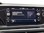 Volkswagen Polo 1.0 TSI Life Business 95 PK | Navigatie | Airco (Automatisch) | Stoel Verwarming | Parkeersensoren | Apple Carplay/Android Auto |
