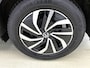 Volkswagen Polo 1.0 TSI Life Business 95 PK | Navigatie | Airco (Automatisch) | Stoel Verwarming | Parkeersensoren | Apple Carplay/Android Auto |