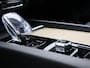 Volvo XC60 2.0 T6 Plug-in hybrid AWD Plus Dark / Head-Up Display / Trekhaak / 360 camera / Pano. dak / Harman Kardon Audio / Stoel-, stuurwiel- & achterbankverwarming / Elektr. stoelverstelling / BLIS