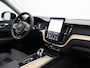 Volvo XC60 2.0 T6 Plug-in hybrid AWD Plus Dark / Head-Up Display / Trekhaak / 360 camera / Pano. dak / Harman Kardon Audio / Stoel-, stuurwiel- & achterbankverwarming / Elektr. stoelverstelling / BLIS