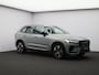 Volvo XC60 2.0 T6 Plug-in hybrid AWD Plus Dark / Head-Up Display / Trekhaak / 360 camera / Pano. dak / Harman Kardon Audio / Stoel-, stuurwiel- & achterbankverwarming / Elektr. stoelverstelling / BLIS