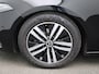 Mercedes-Benz A-klasse 180 Business Solution Luxury | Automaat | Apple Carplay/Android Auto | Trekhaak | Sfeerverlichting | Climate Control | Achteruitrijcamera | Lederen Bekleding | Lichtmetalen Velgen |
