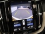 Volvo XC60 T8 AWD Recharge Inscription / Trekhaak / Panoramadak / Adaptive Cruise / BLIS / Stoelverwarming / Lederen Bekleding / Getint Glas /