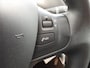 Peugeot 208 1.2 82pk 5D Blue Lion Navigatie | AIRCO | Cruise control | Parkeersensoren achter | Bluetooth bellen & muziekstreaming | Middenarmsteun