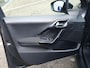 Peugeot 208 1.2 82pk 5D Blue Lion Navigatie | AIRCO | Cruise control | Parkeersensoren achter | Bluetooth bellen & muziekstreaming | Middenarmsteun