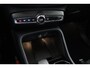 Volvo EX40 Single Motor Extended Range Ultra Black Edition 82 kWh | Snel leverbaar | Panoramadak | Elektrisch Verstelbare Stoelen |
