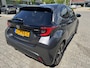 Toyota Yaris HYBRID 115 DYNAMIC COMFORT-PACK STOEL/STUURVERW PARK-SENSOREN BLIND-SPOT APPLE/ANDROID KEYLESS 16" LM-VELGEN ALL-SEASONS NL-AUTO