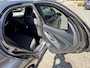 Toyota Yaris HYBRID 115 DYNAMIC COMFORT-PACK STOEL/STUURVERW PARK-SENSOREN BLIND-SPOT APPLE/ANDROID KEYLESS 16" LM-VELGEN ALL-SEASONS NL-AUTO