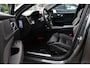 Volvo V60 T8 Plug-in hybrid AWD Plus Dark | Achterbank verwarmd | Apple Carplay & Android Auto | Buitenspiegels elektrisch verstel- en verwarmbaar | Cruise control adaptief met Stop&Go en stuurhulp | Electronic climate controle | Lichtmetalen velgen multi-spaaks 18" | Trekhaak