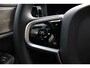 Volvo V60 T8 Plug-in hybrid AWD Plus Dark | Achterbank verwarmd | Apple Carplay & Android Auto | Buitenspiegels elektrisch verstel- en verwarmbaar | Cruise control adaptief met Stop&Go en stuurhulp | Electronic climate controle | Lichtmetalen velgen multi-spaaks 18" | Trekhaak