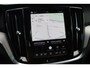 Volvo V60 T8 Plug-in hybrid AWD Plus Dark | Achterbank verwarmd | Apple Carplay & Android Auto | Buitenspiegels elektrisch verstel- en verwarmbaar | Cruise control adaptief met Stop&Go en stuurhulp | Electronic climate controle | Lichtmetalen velgen multi-spaaks 18" | Trekhaak