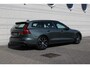 Volvo V60 T8 Plug-in hybrid AWD Plus Dark | Achterbank verwarmd | Apple Carplay & Android Auto | Buitenspiegels elektrisch verstel- en verwarmbaar | Cruise control adaptief met Stop&Go en stuurhulp | Electronic climate controle | Lichtmetalen velgen multi-spaaks 18" | Trekhaak
