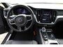 Volvo V60 T8 Plug-in hybrid AWD Plus Dark | Achterbank verwarmd | Apple Carplay & Android Auto | Buitenspiegels elektrisch verstel- en verwarmbaar | Cruise control adaptief met Stop&Go en stuurhulp | Electronic climate controle | Lichtmetalen velgen multi-spaaks 18" | Trekhaak