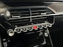 Peugeot 2008 1.2 Hybrid 145 Allure VOORRAAD ACTIE | 8 JAAR GARANTIE | Airco (automatisch) | Apple Carplay/Android Auto|telefoonintegratie premium | Cruise control adaptief met Stop&Go en stuurhulp